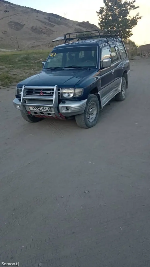 Mitsubishi Pajero Sport 2002 · 2.3 MT