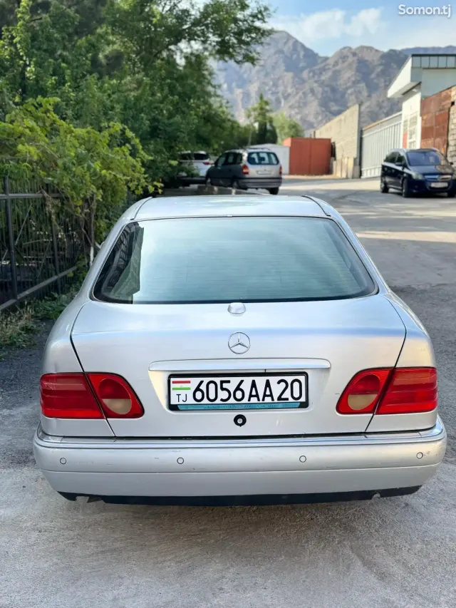 Mercedes-Benz E class 1997 · 2.3 AT