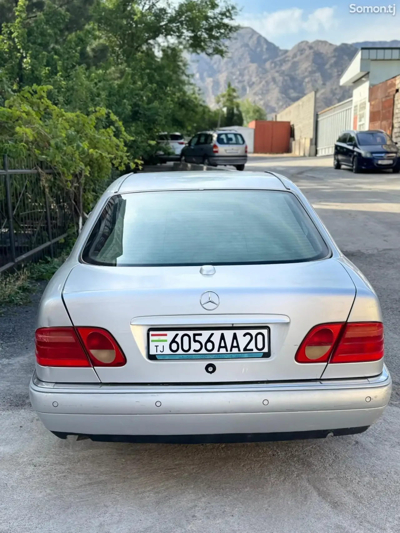 Mercedes-Benz E class 1997 · 2.3 AT