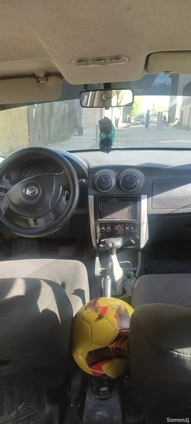 Nissan Almera 2014 · 1.8 AT