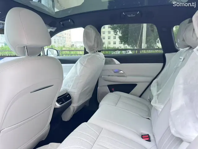 Xpeng G9 2025 · AT