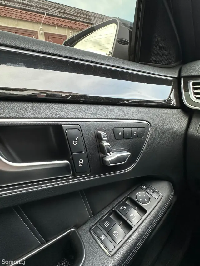 Mercedes-Benz E class 2014 · 3.0 AT