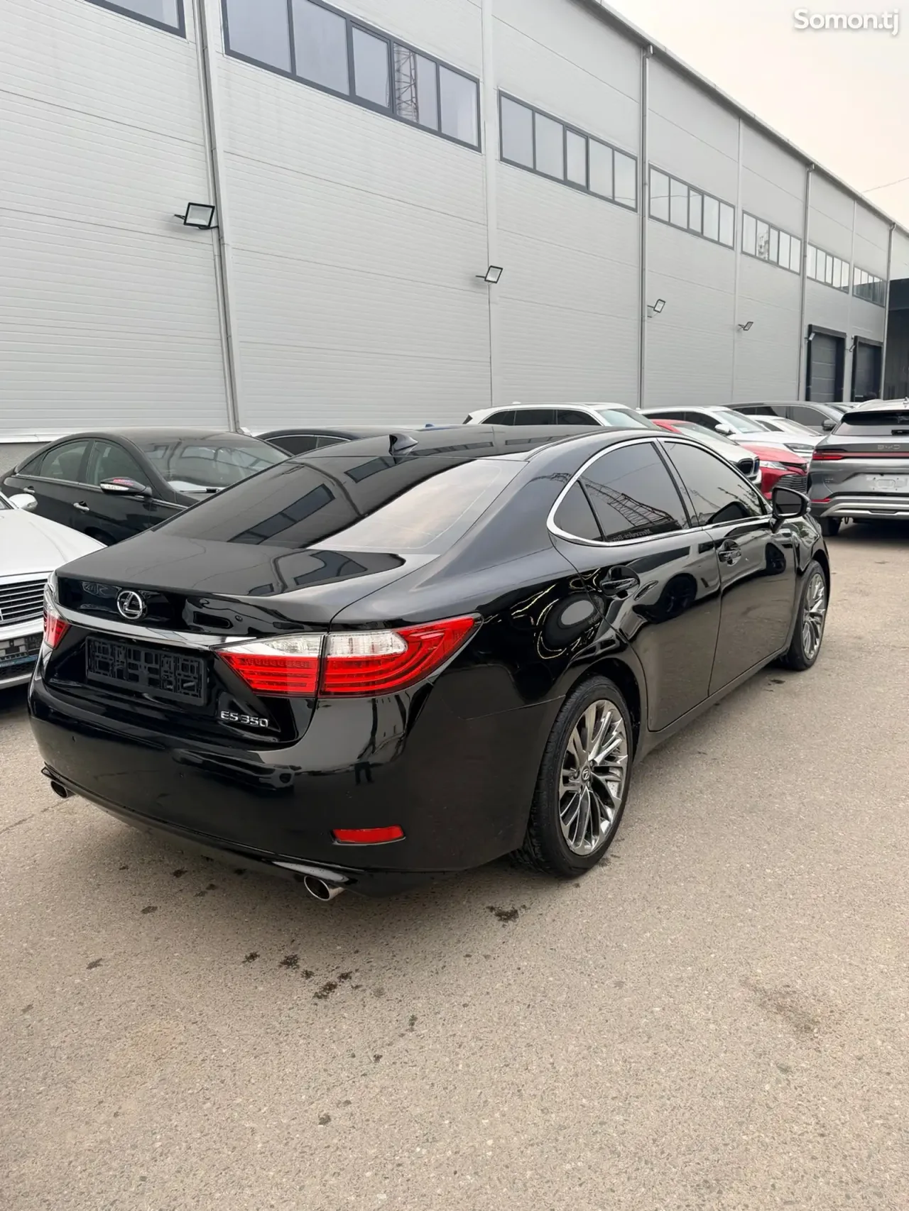 Lexus ES series 2016 · 3.5 AT