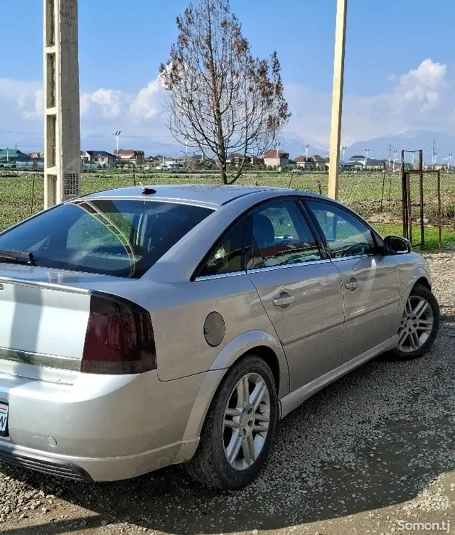 Opel Vectra C 2004 · 2.2 MT