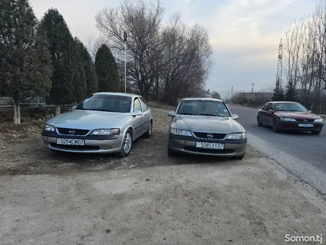 Opel Vectra B 1996 · 1.6 MT