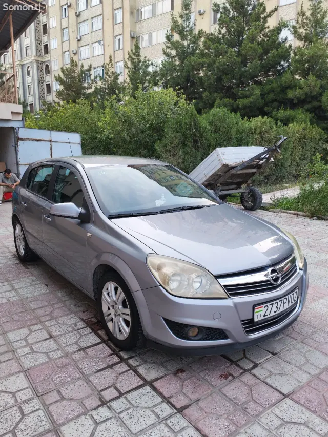 Opel Astra H 2007 · 1.6 MT