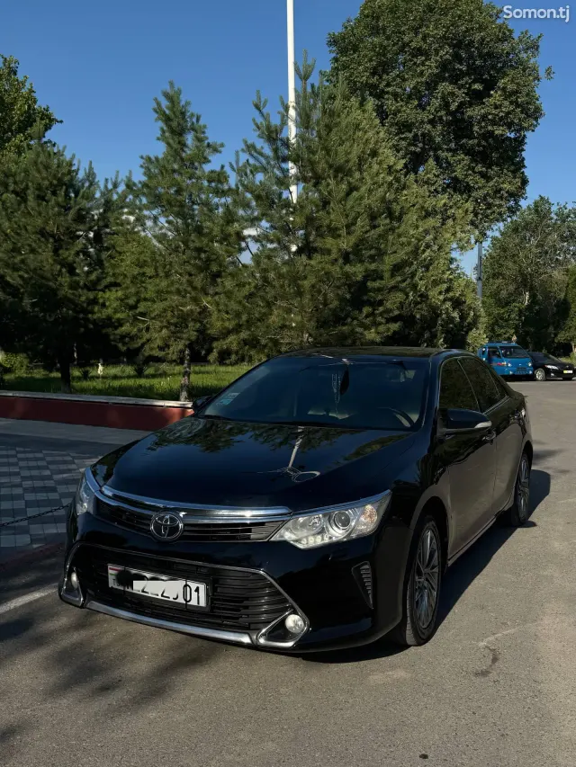 Toyota Camry 2015 · 2.5 AT
