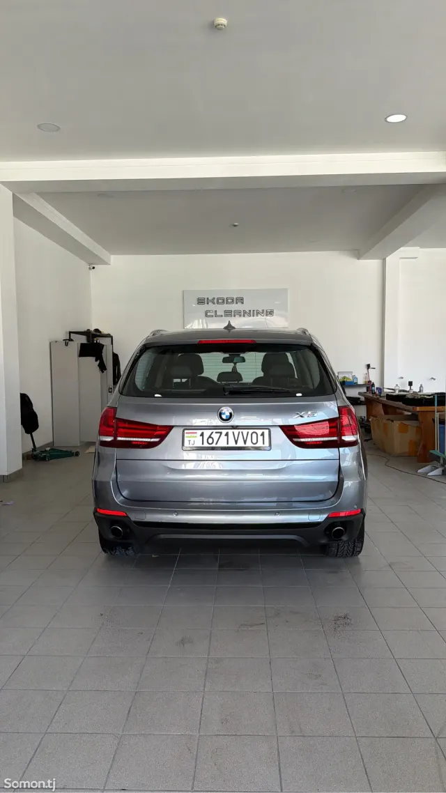 BMW X5 2014 · 2.5 AT