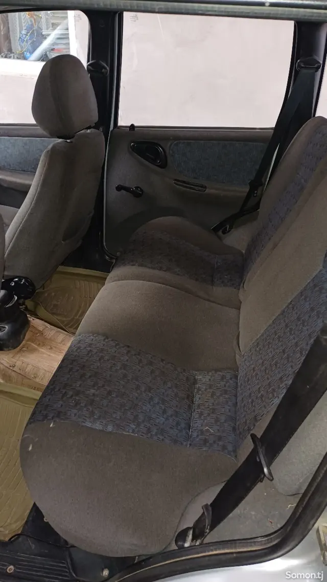 Chevrolet Niva 2006 · 1.6 MT
