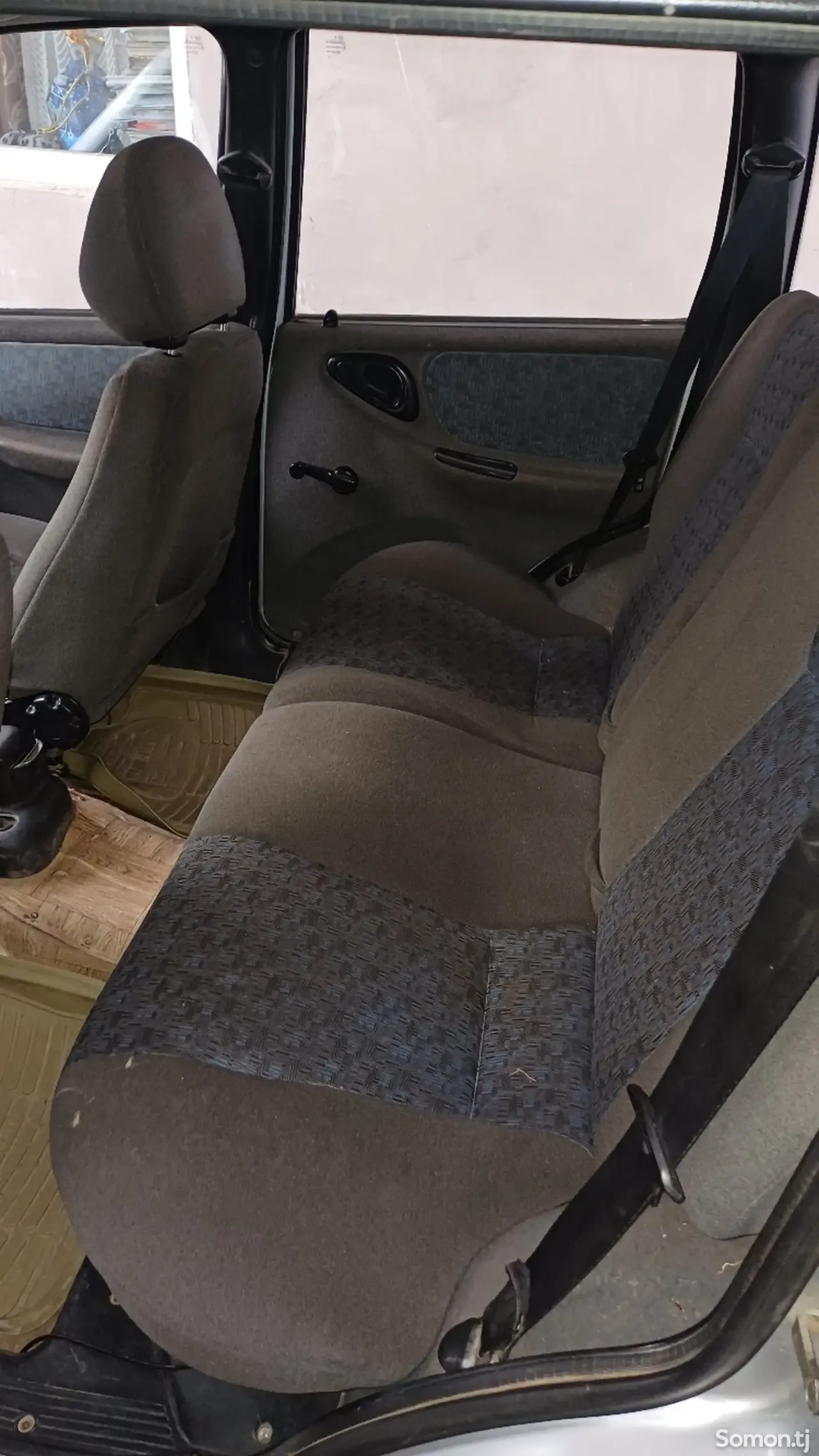 Chevrolet Niva 2006 · 1.6 MT