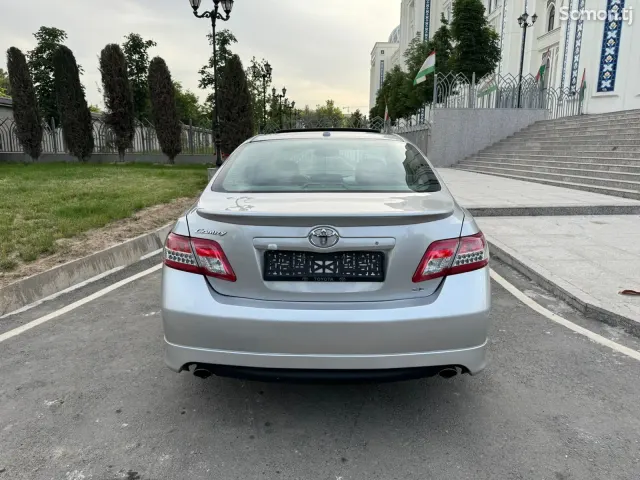 Toyota Camry 2010 · 3.5 AT
