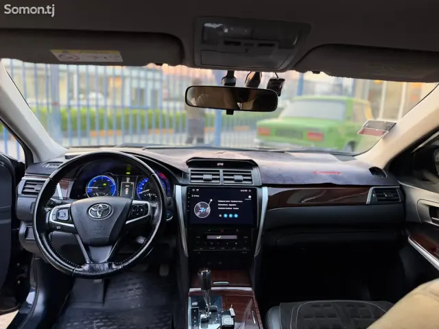 Toyota Camry 2015 · 2.5 AT