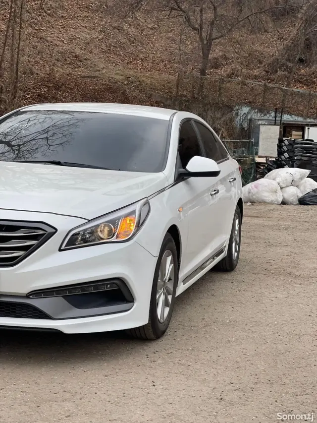 Hyundai Sonata 2015 · 1.6 AT