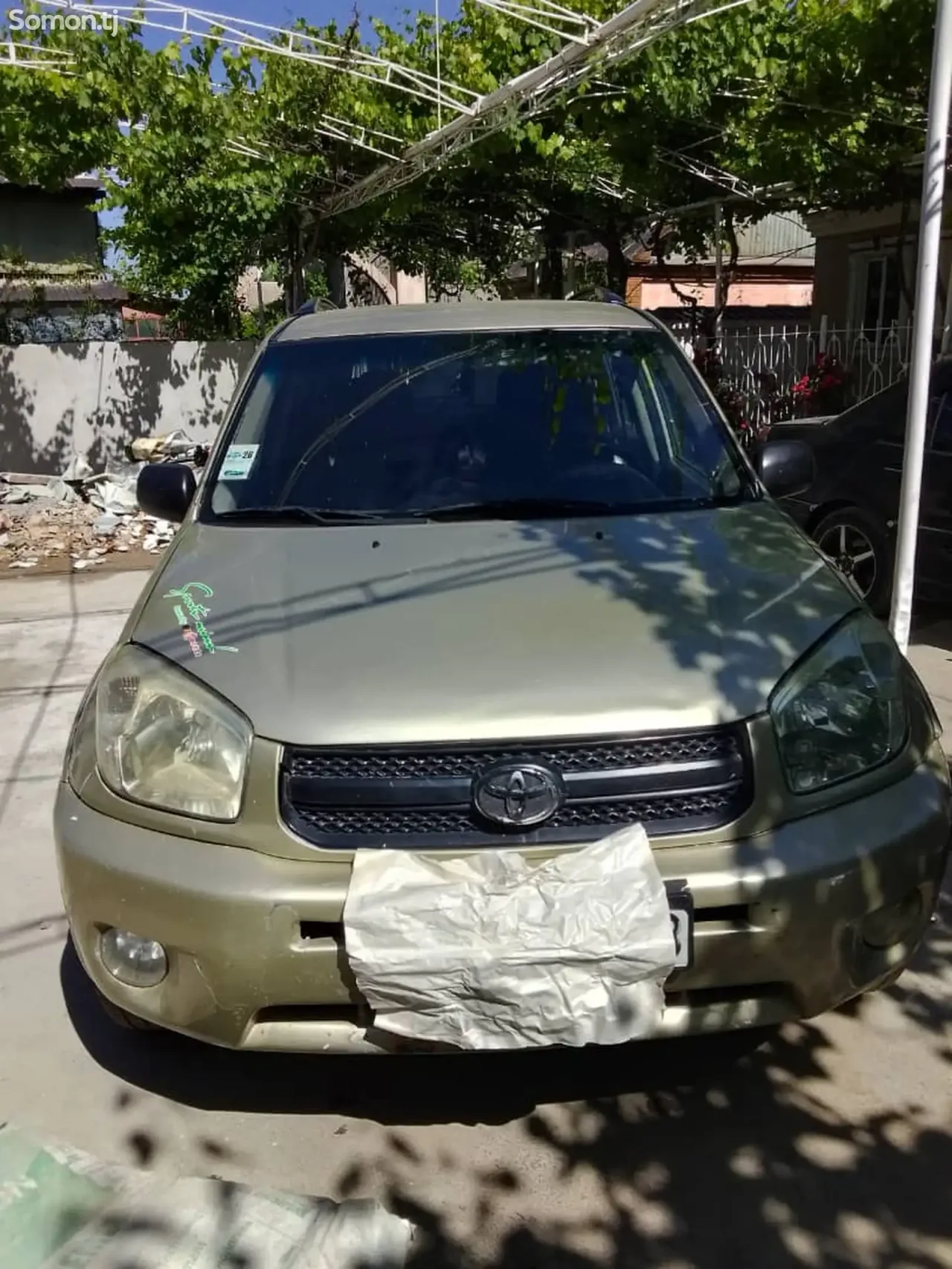Toyota RAV 4 2004 · 2.4 MT