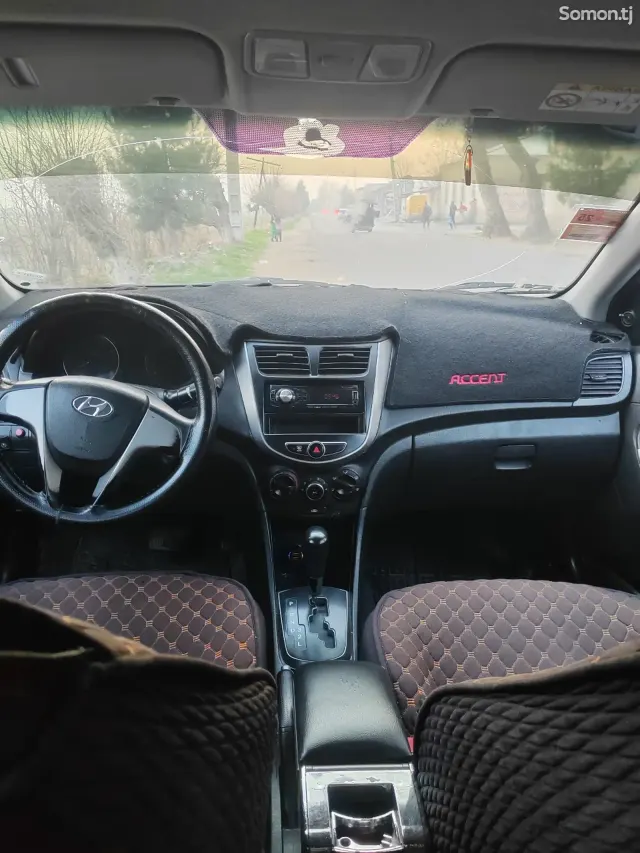 Hyundai Solaris 2016 · 1.4 AT