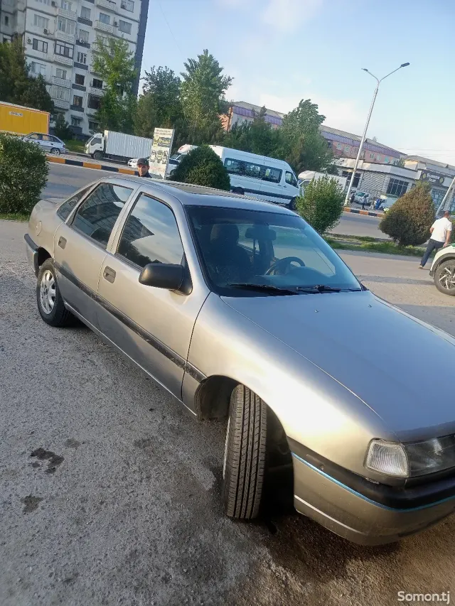Opel Vectra A 1994 · 1.8 MT