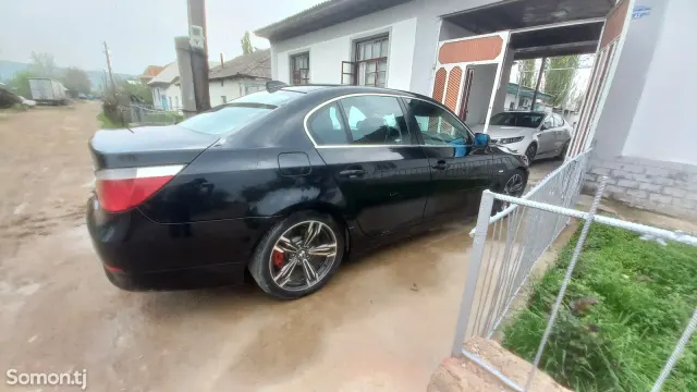 BMW 5 series 2004 · 2.4 MT