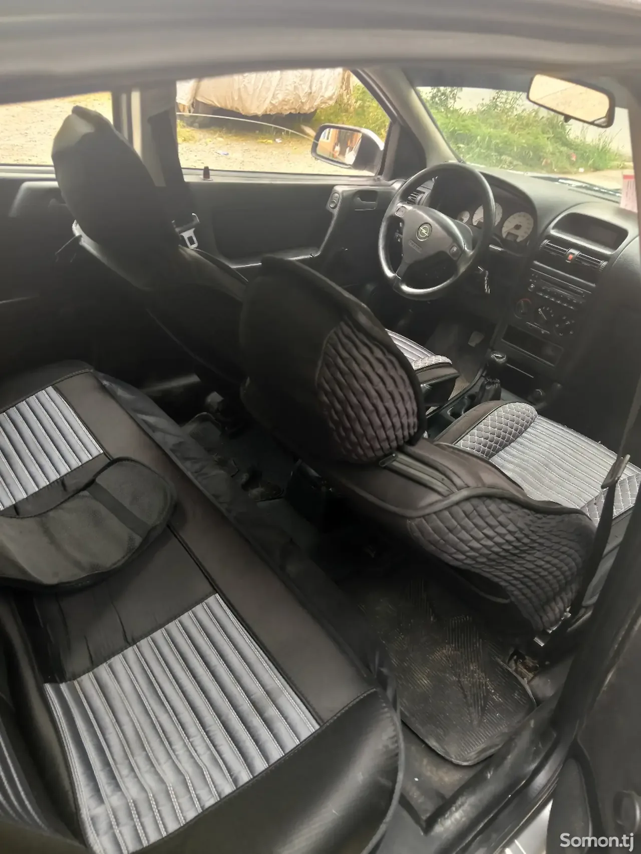 Opel Astra G 1998 · 1.6 MT