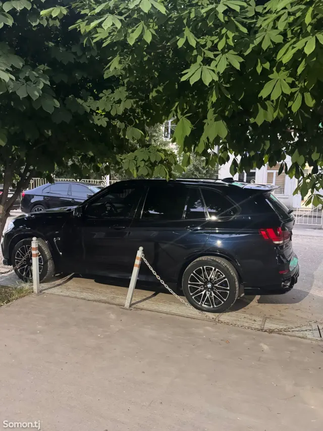 BMW X5 2016 · 4.0 AT