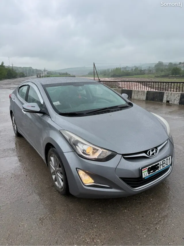 Hyundai Avante 2014 · 1.6 AT