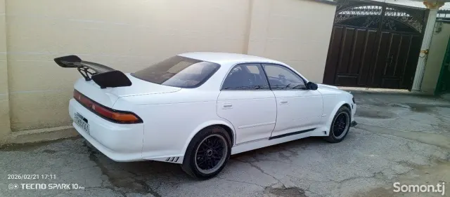 Toyota Mark II 1993 · 2.2 AT