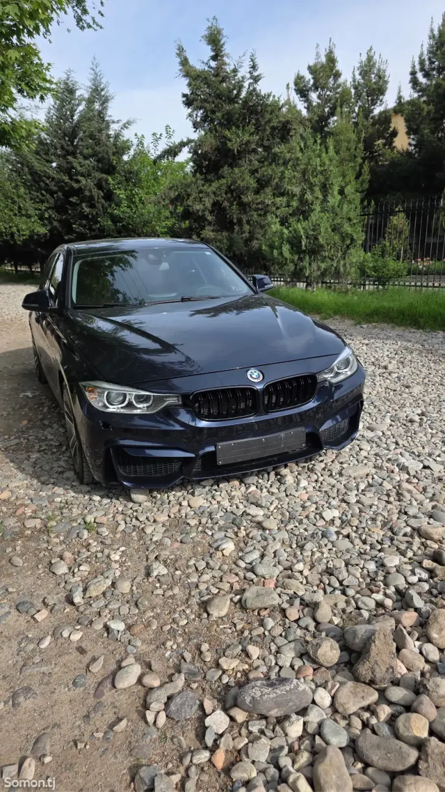 BMW 3 series 2015 · 2.0 AT