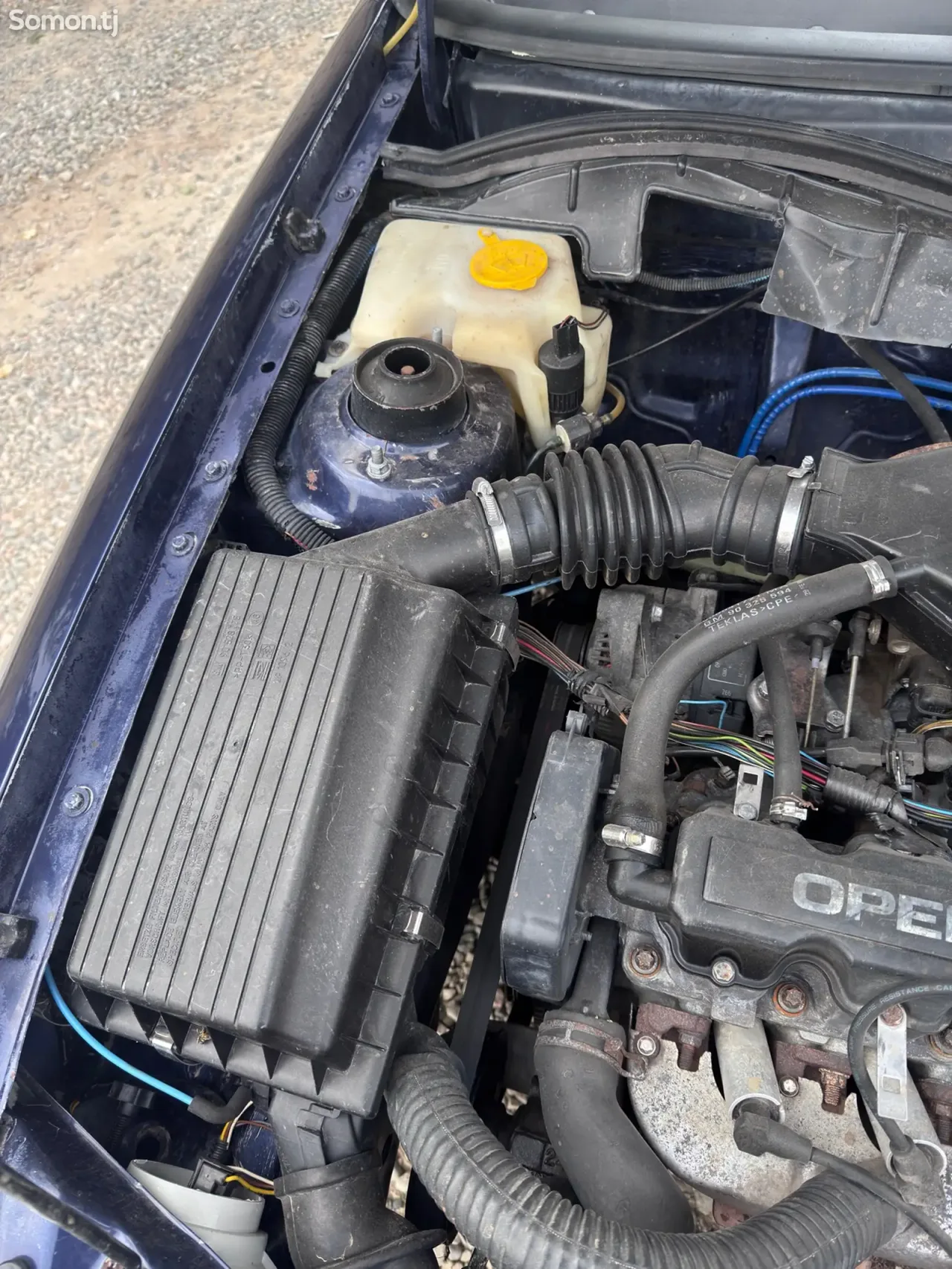 Opel Astra F 1998 · 1.6 MT