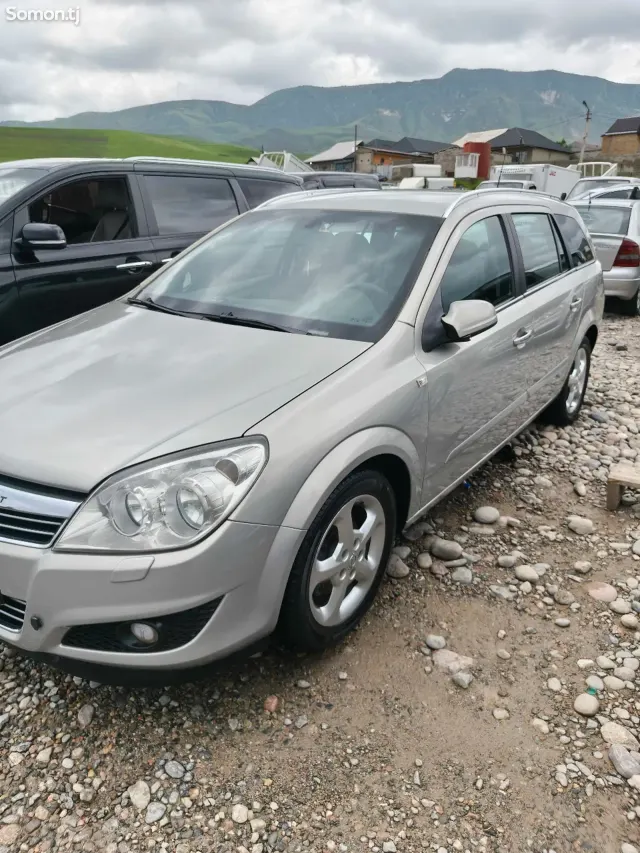 Opel Astra H 2007 · 1.6 MT