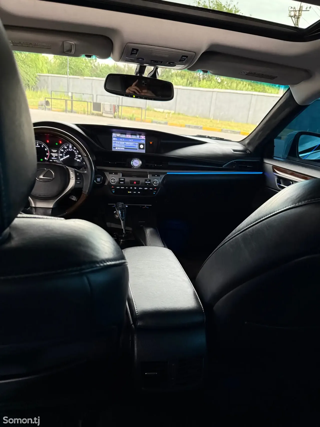 Lexus ES series 2013 · 3.5 AT