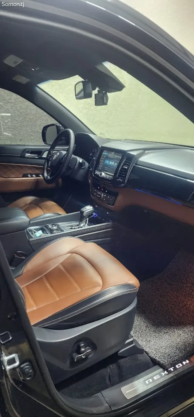 Ssang Yong Rexton 2017 · 2.2 AT