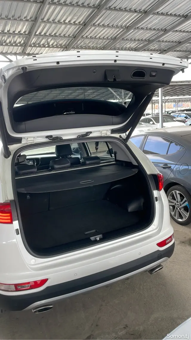 Kia Sportage 2016 · 2.0 AT