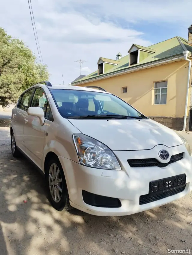 Toyota Corolla Verso 2007 · 2.2 MT