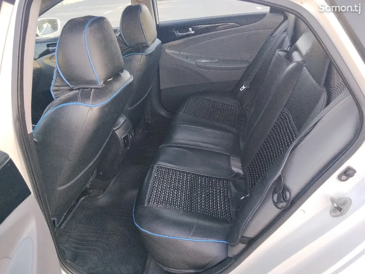 Hyundai Sonata 2010 · 2.0 AT