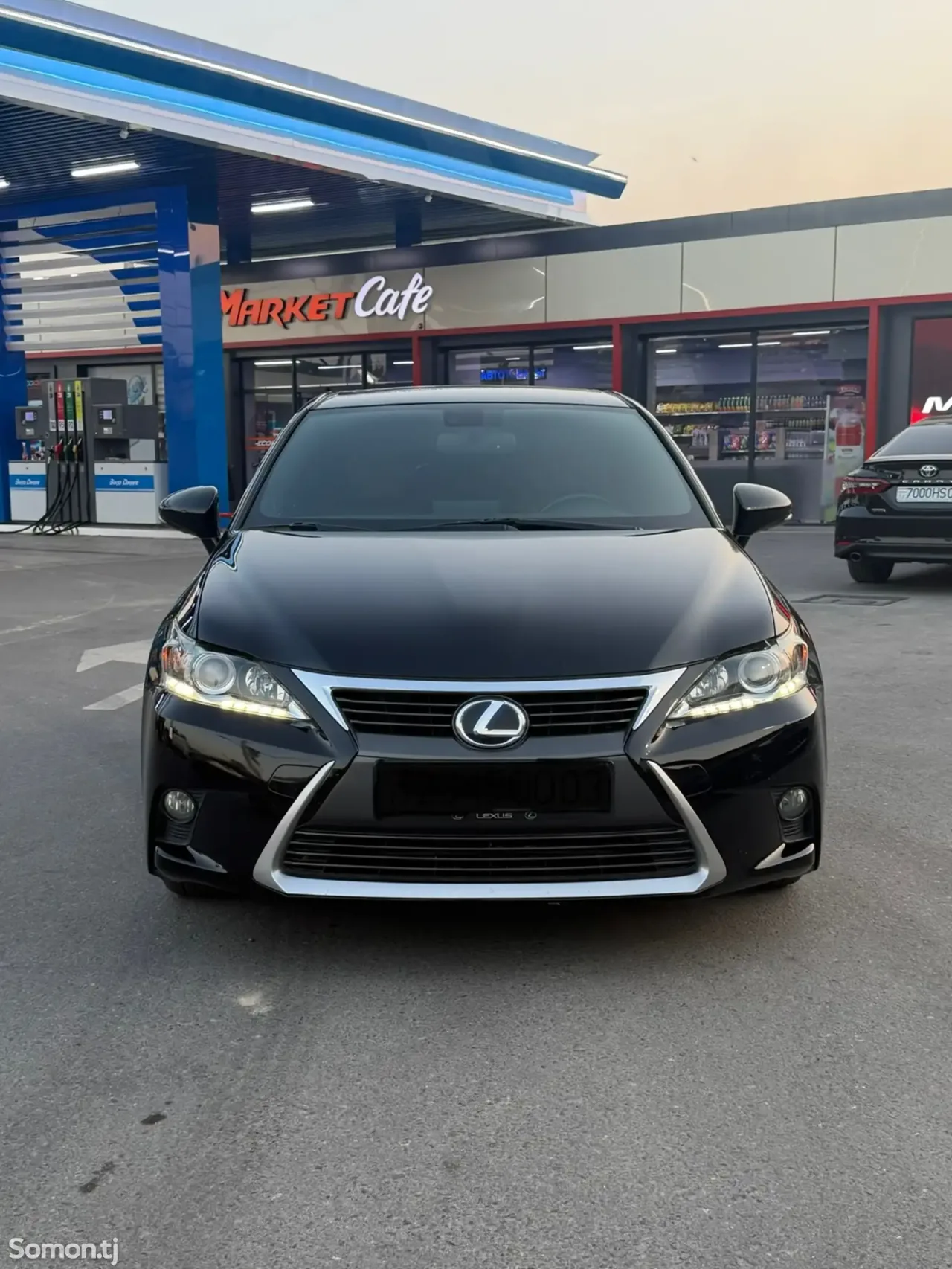 Lexus CT series 2015 · 1.8 CVT