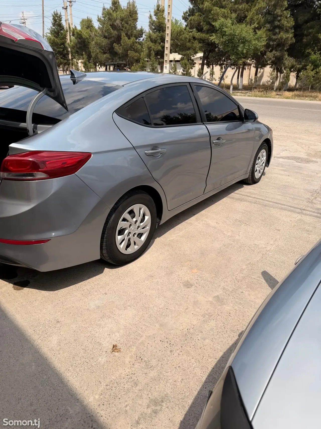 Hyundai Elantra 2017 · 2.0 AT