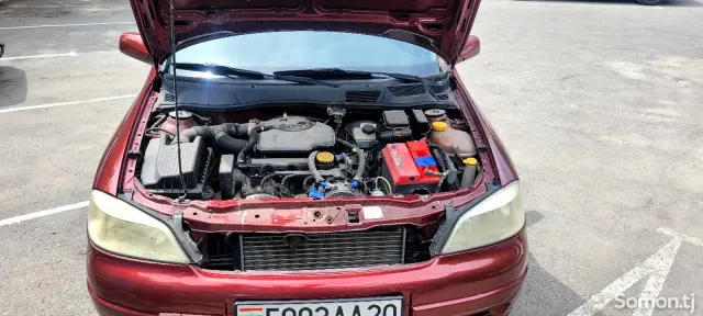 Opel Astra G 1998 · 1.6 MT