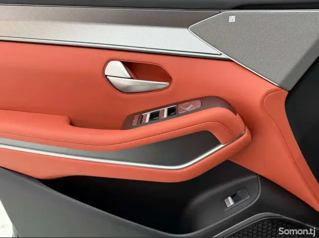 BYD Tang 2026 · AT