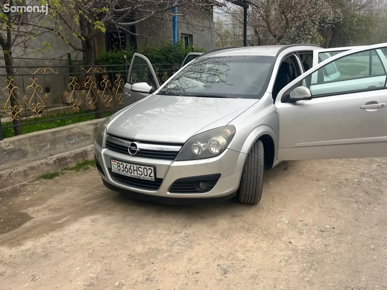 Opel Astra H 2008 · 1.9 MT