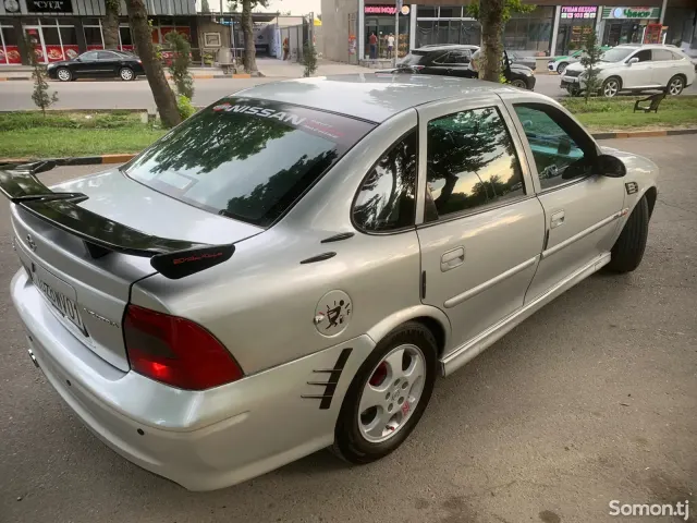 Opel Vectra B 1999 · 1.8 MT