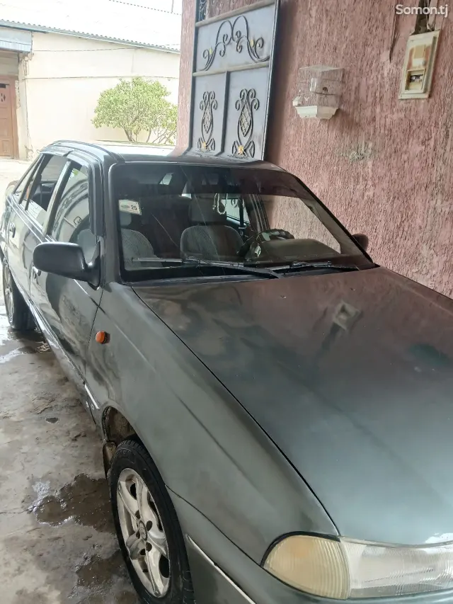 Daewoo Nexia 1995 · 1.5 MT