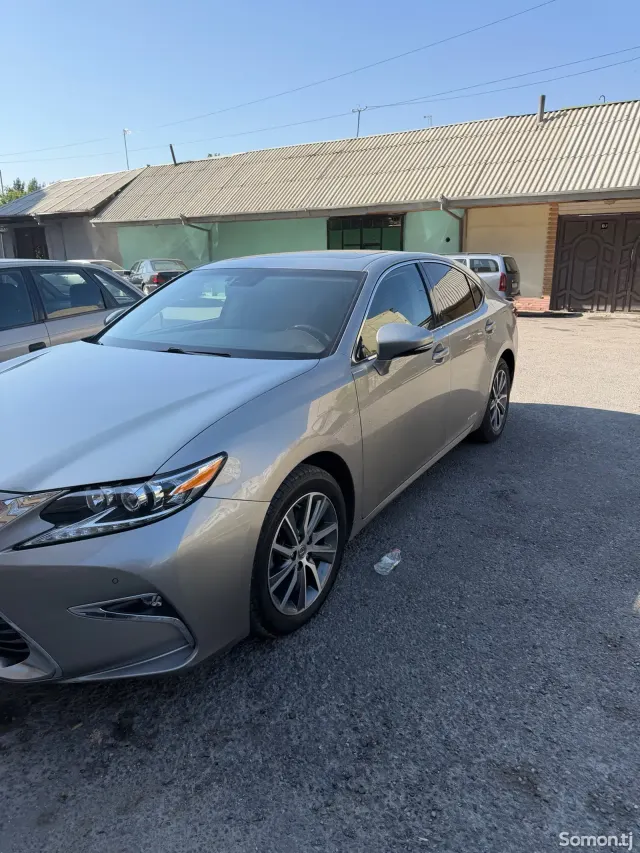Lexus ES series 2016 · 3.0 AT