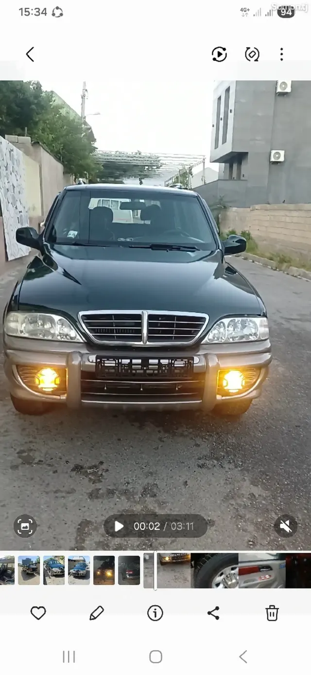 Ssang Yong Musso 2000 · 2.4 MT