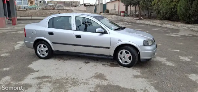 Opel Astra G 1999 · 1.6 AT