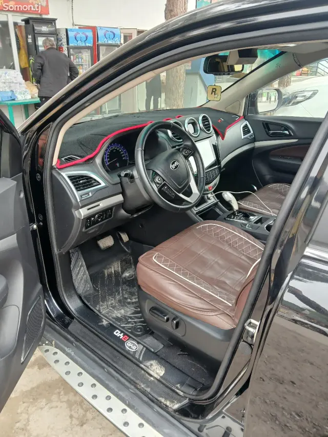 BYD S7 2015 · 2.0 AT