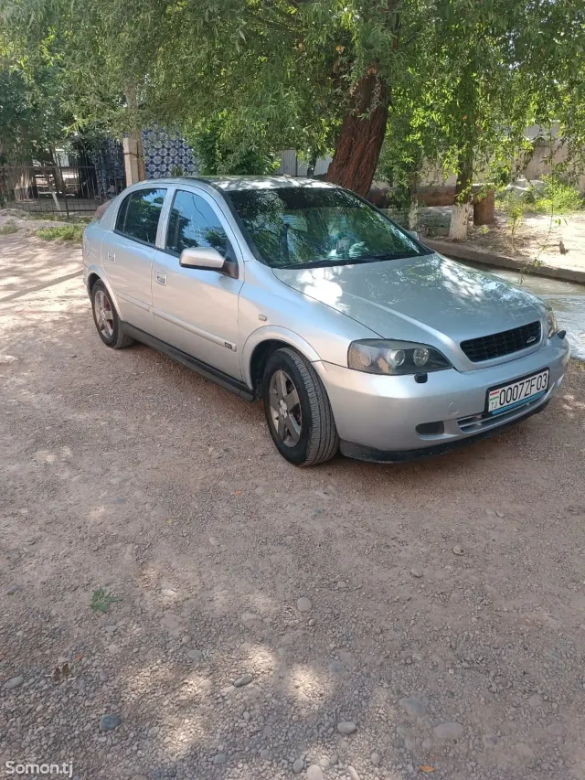 Opel Astra G 2003 · 1.6 MT