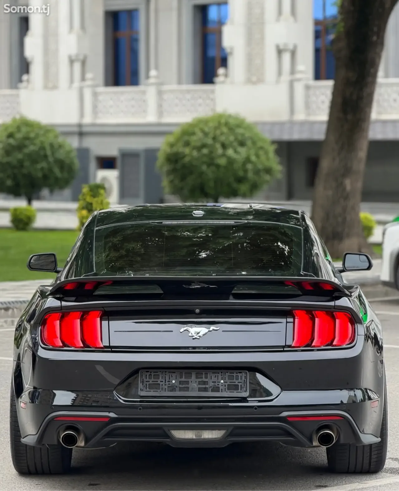 Ford Mustang 2018 · 2.3 AT