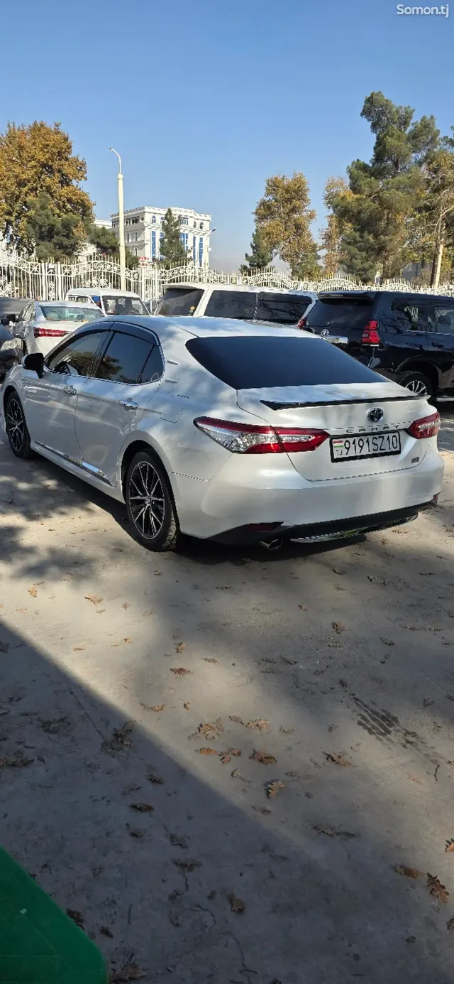 Toyota Camry 2018 · 2.5 CVT