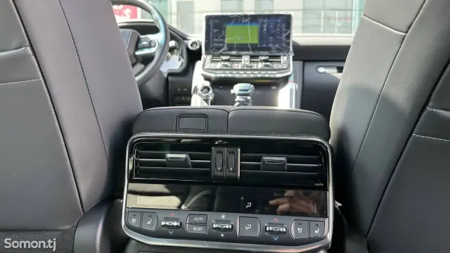 Toyota Land Cruiser 2025 · 3.5 AT