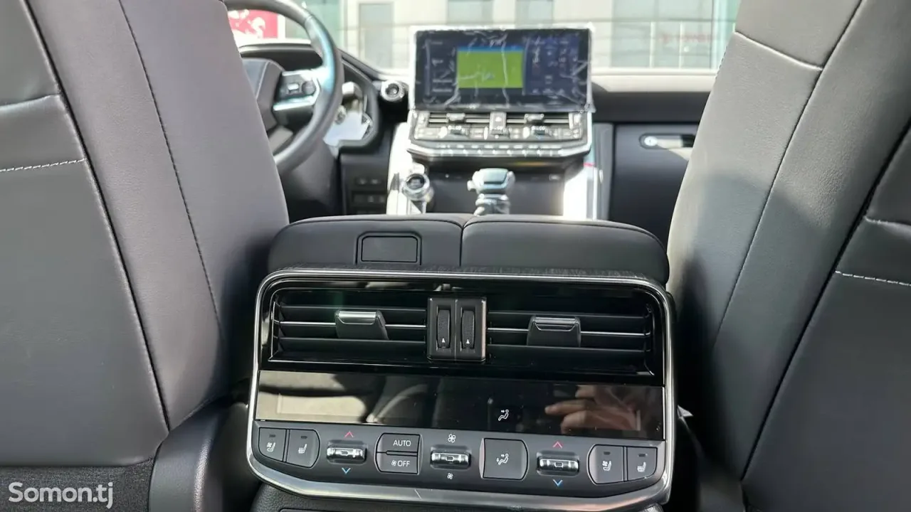 Toyota Land Cruiser 2025 · 3.5 AT