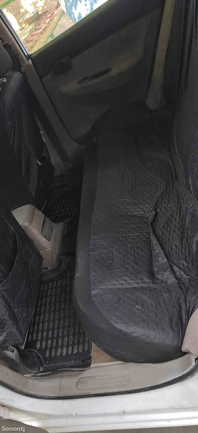 Daewoo Nubira 1997 · 1.6 MT